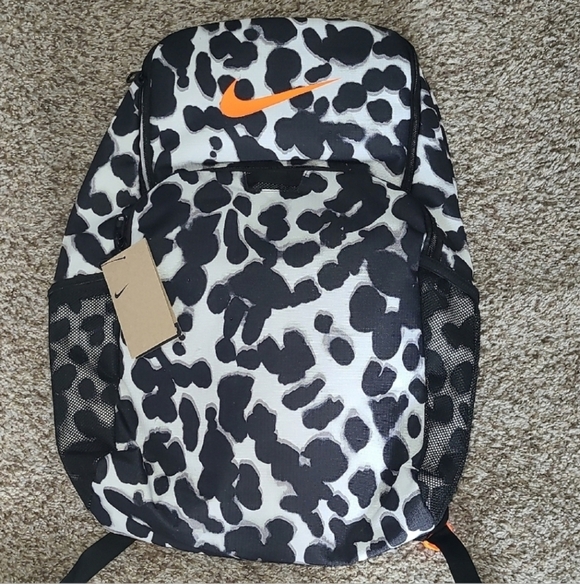 Nike Black and White Backpack with Orange Logo XL Brasila - Picture 2 of 7